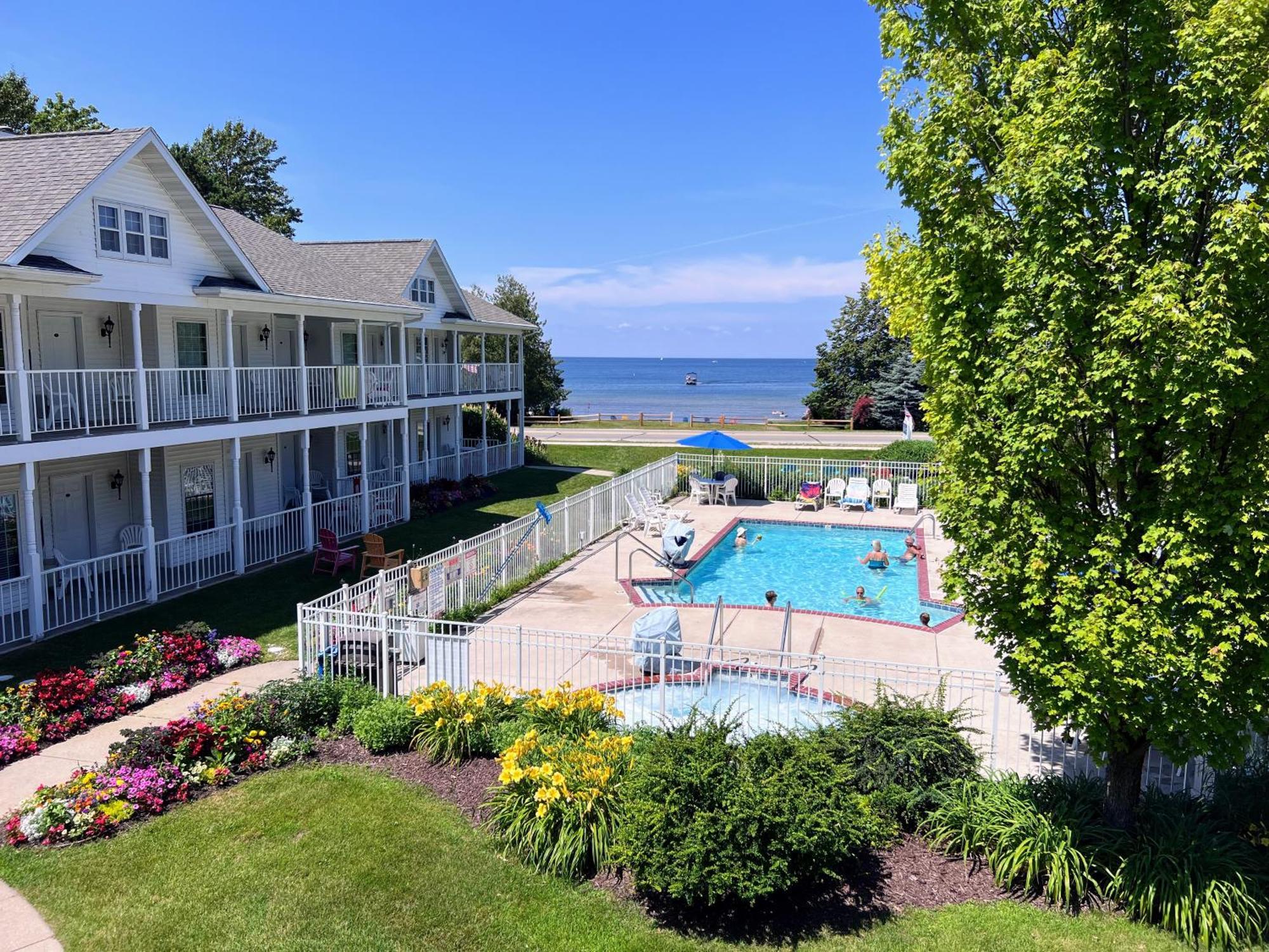 Bay Breeze Resort Ephraim Esterno foto