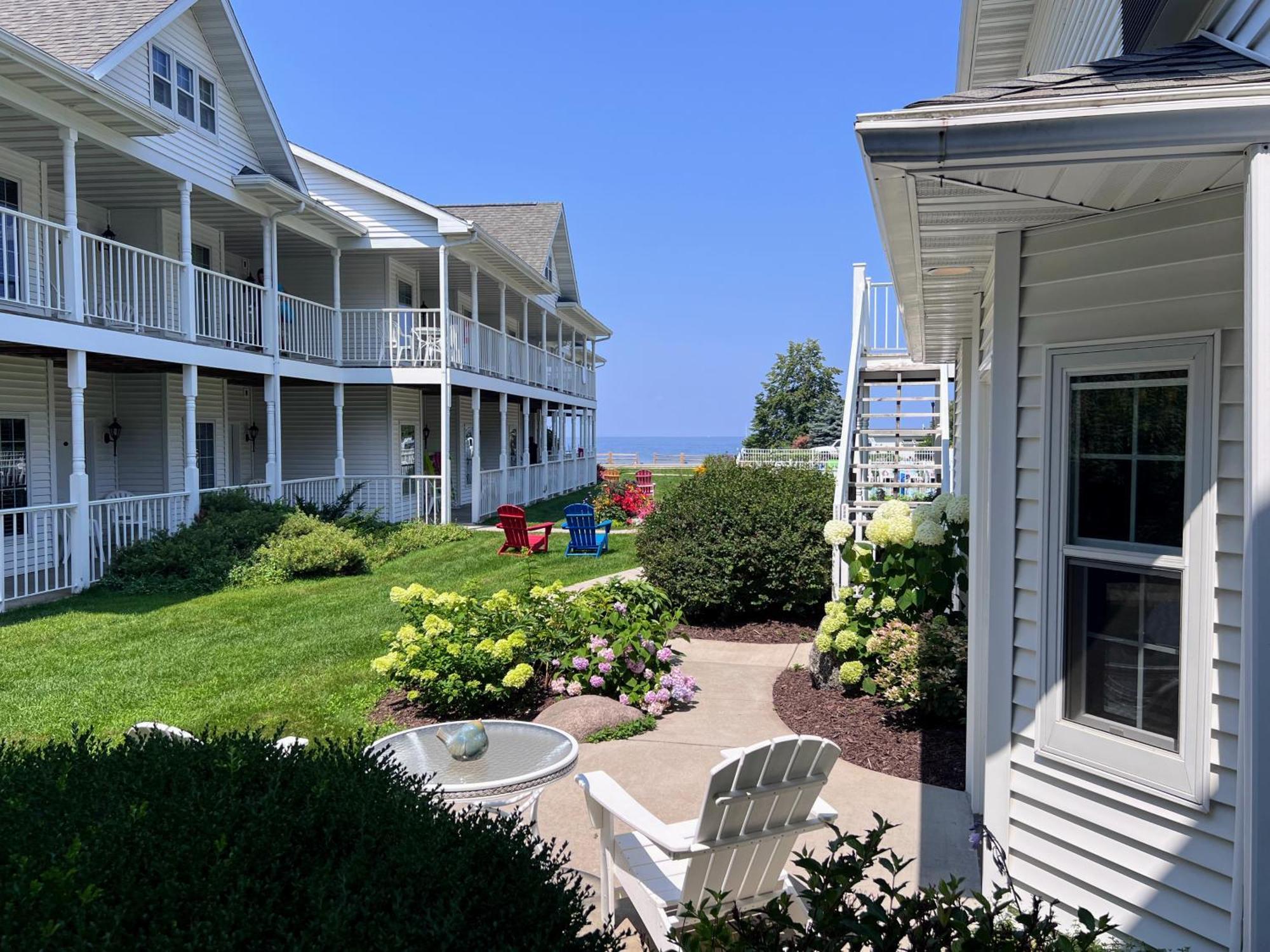 Bay Breeze Resort Ephraim Esterno foto