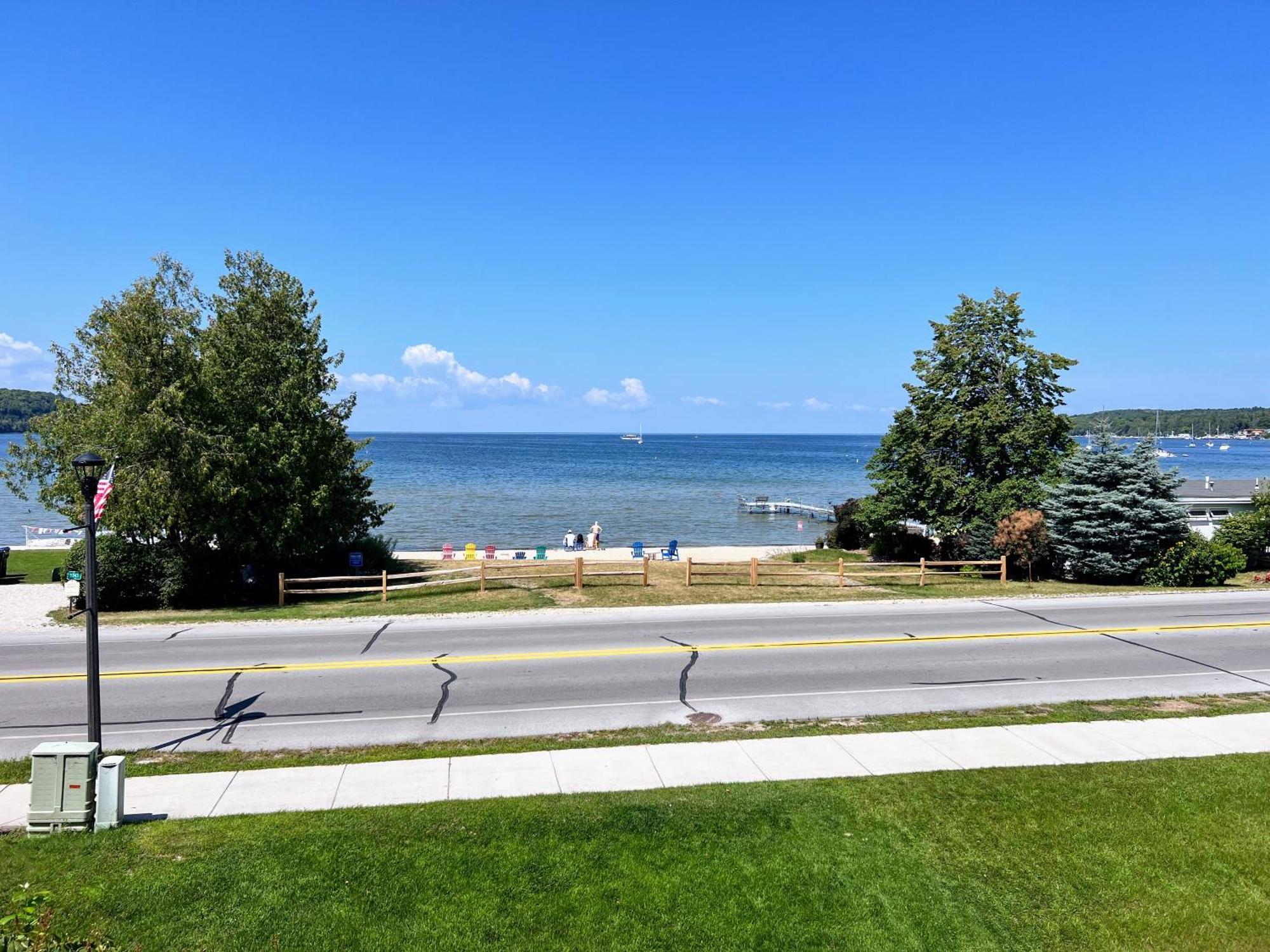Bay Breeze Resort Ephraim Esterno foto